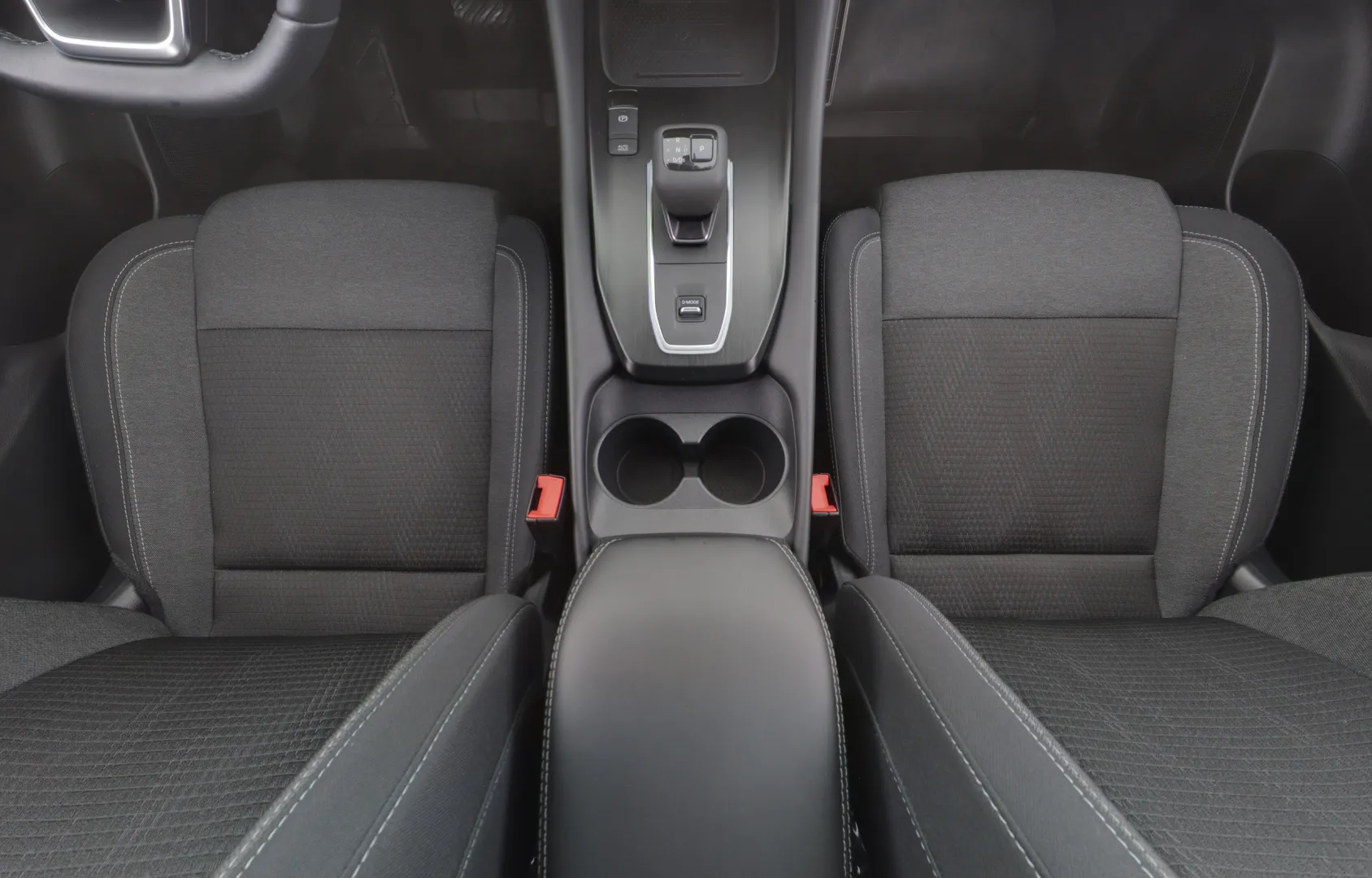 NISSAN Qashqai SOU-245 carousel image