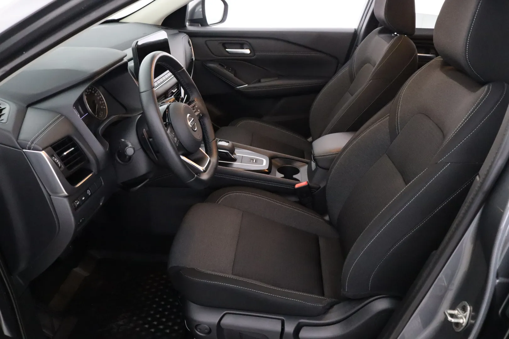 NISSAN Qashqai SOU-245 carousel image