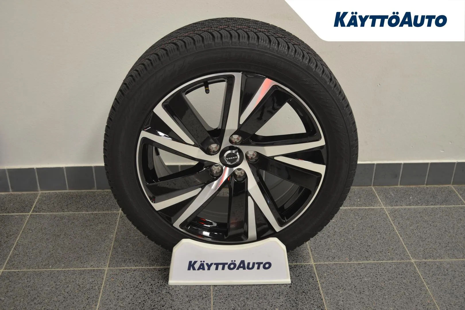 VOLVO V90 JNH-849 carousel image