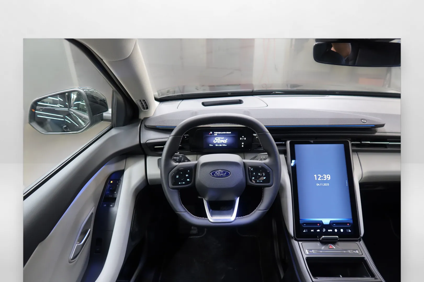 Ford Explorer ISU-351 carousel image