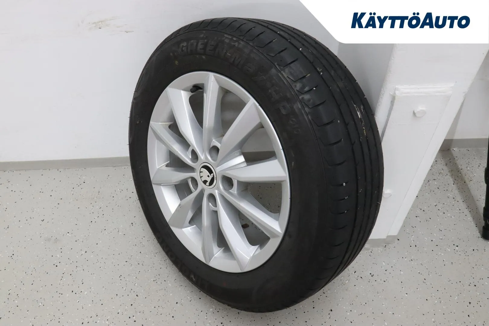 SKODA Octavia MMO-466 carousel image