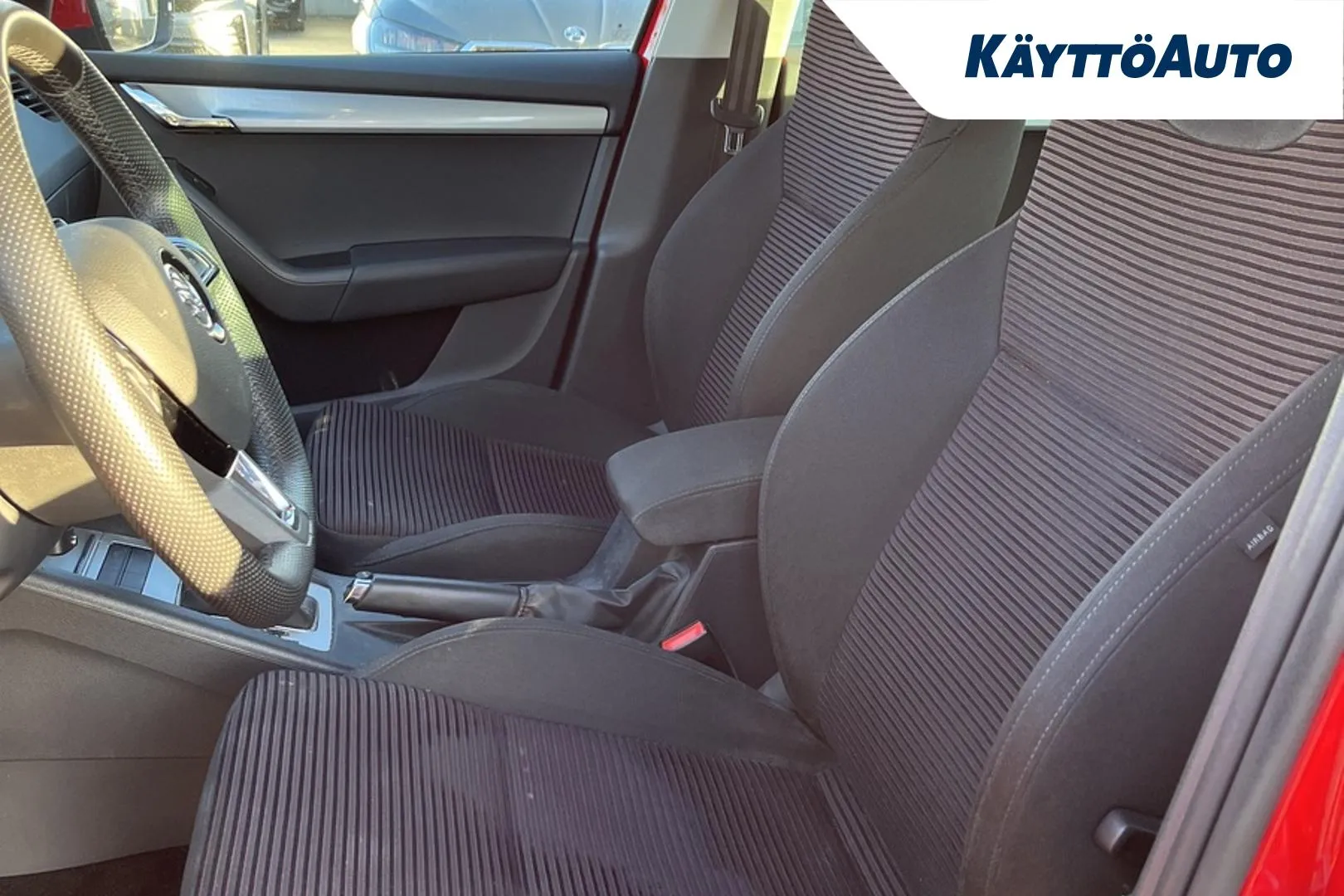 SKODA Octavia MMO-466 carousel image