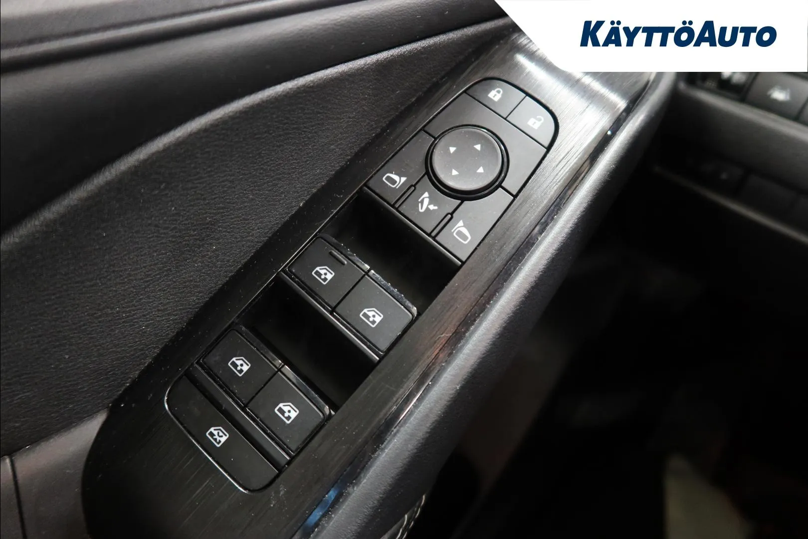 Nissan Qashqai NNR-836 carousel image