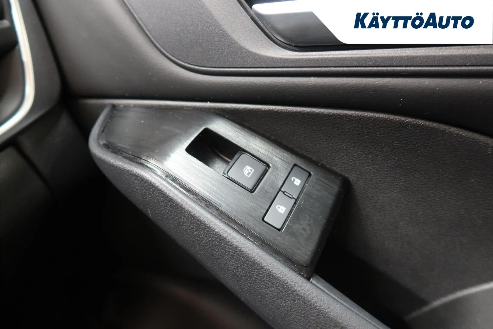 Nissan Qashqai NNR-836 carousel image