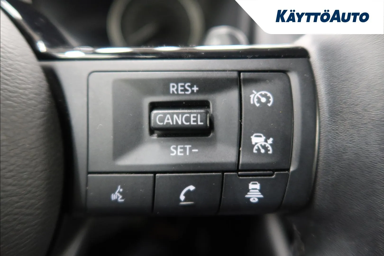 Nissan Qashqai NNR-836 carousel image