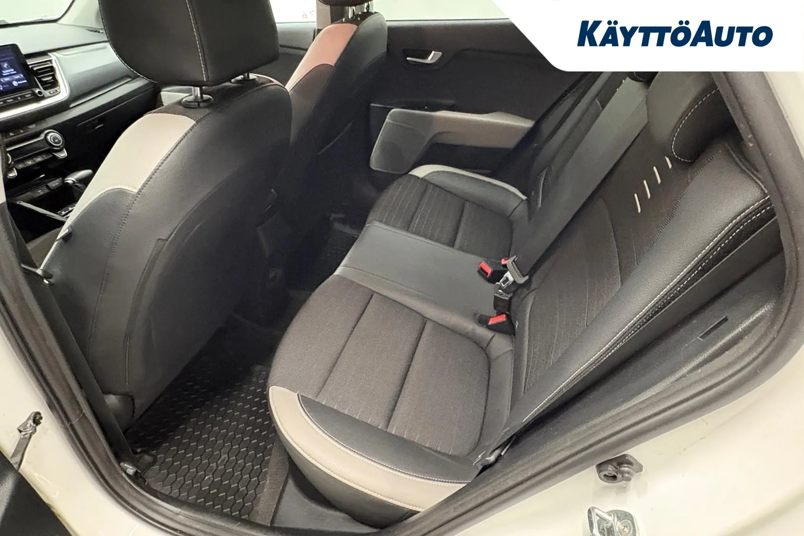 KIA Stonic KTZ-461 carousel image