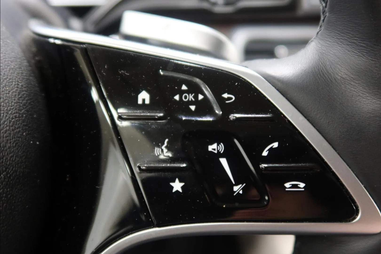 MERCEDES-BENZ GLE FSE-236 carousel image