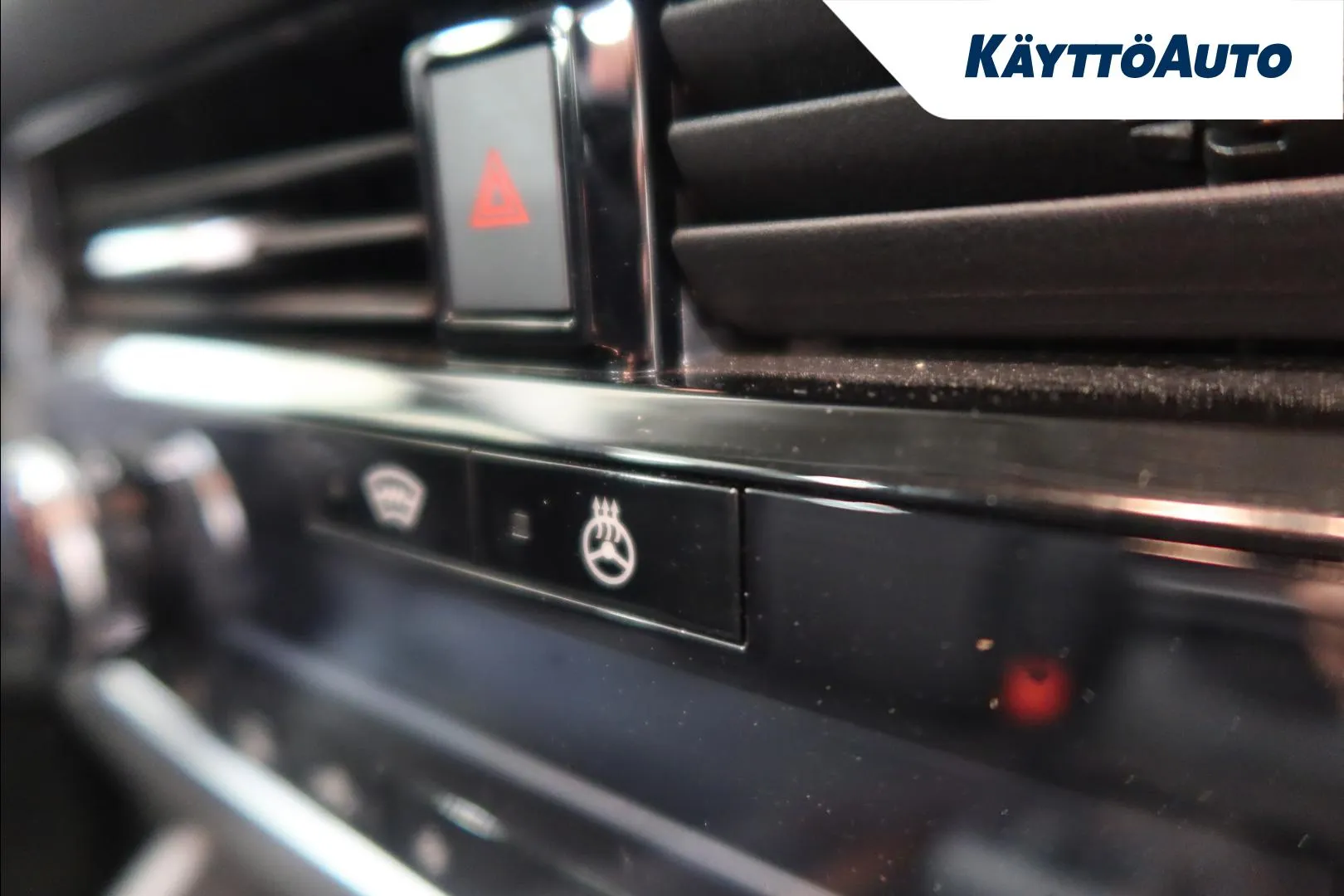 Nissan Qashqai RVV-568 carousel image