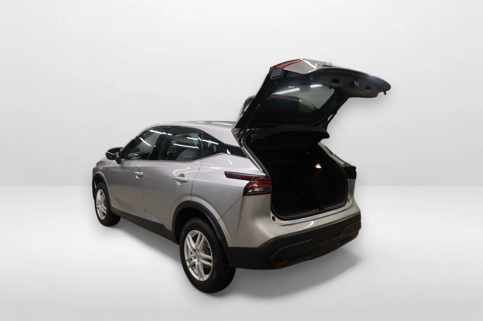 Nissan Qashqai RVV-568 carousel image