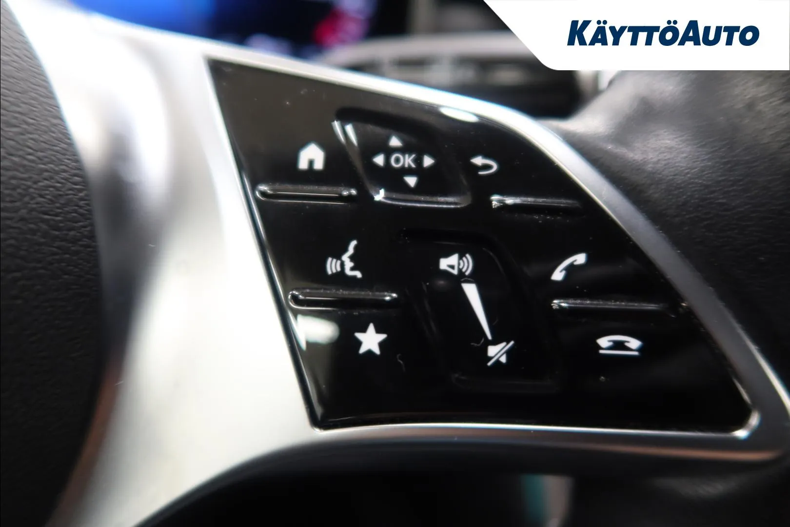 Mercedes-Benz C MOT-234 carousel image