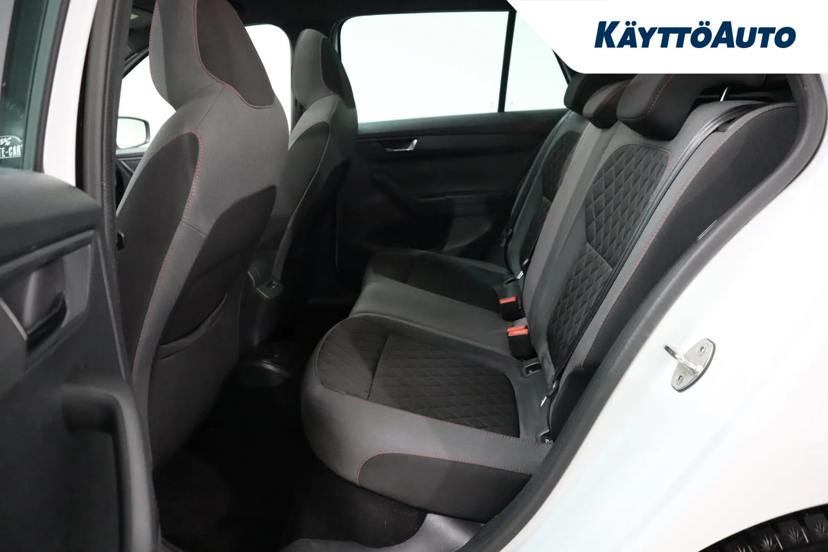 Skoda Fabia ERK-412 carousel image