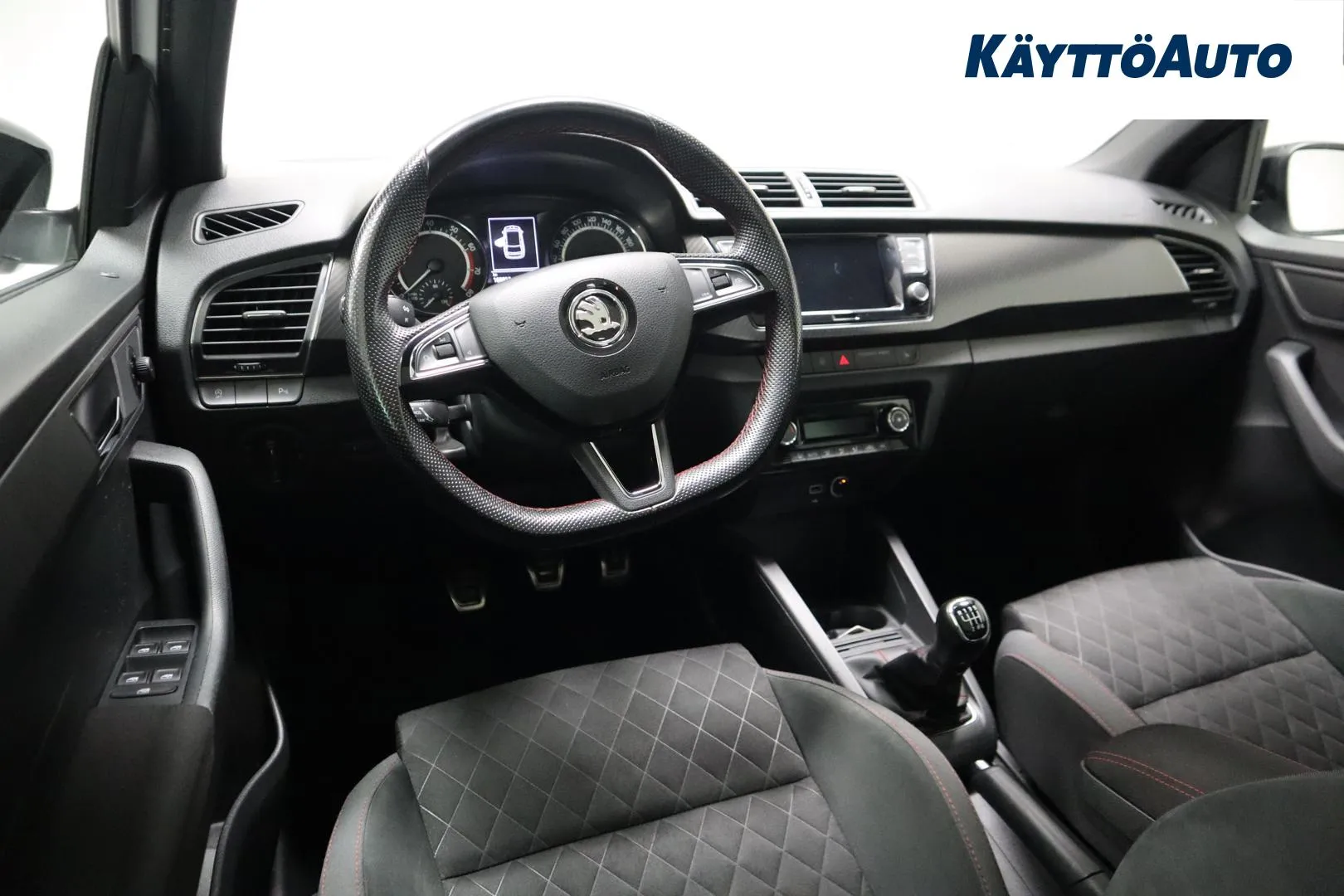 Skoda Fabia ERK-412 carousel image