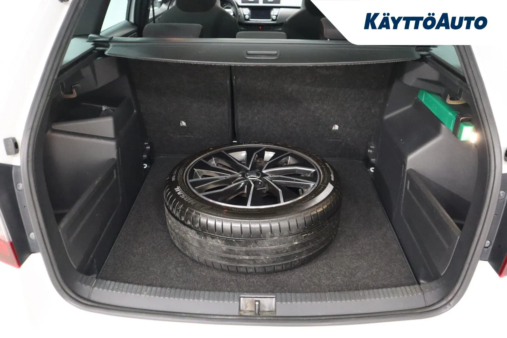 Skoda Fabia ERK-412 carousel image