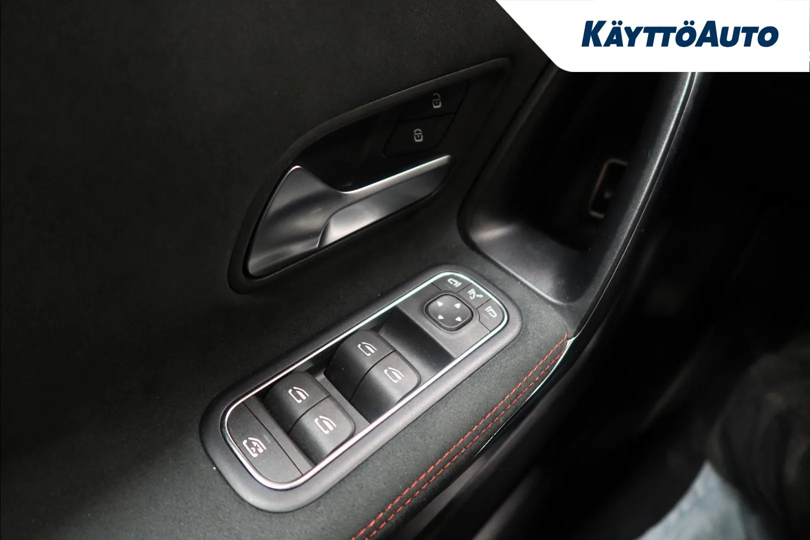 Mercedes-Benz CLA LVP-376 carousel image