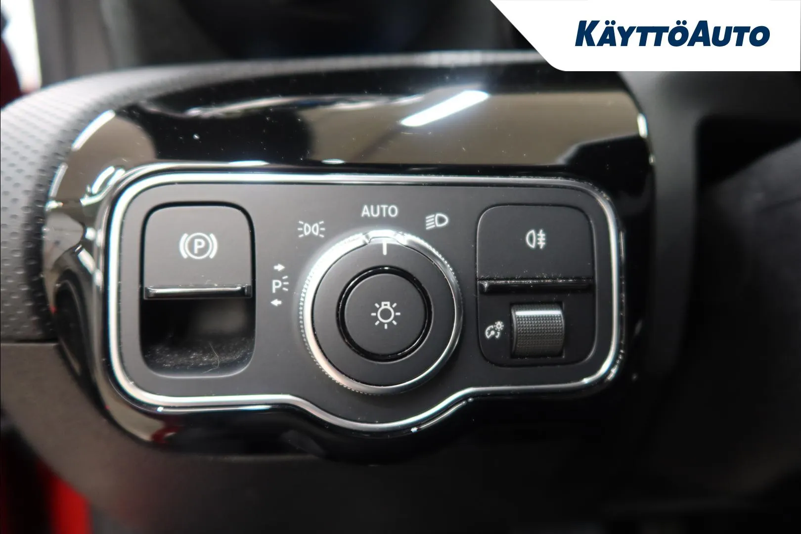 Mercedes-Benz CLA LVP-376 carousel image