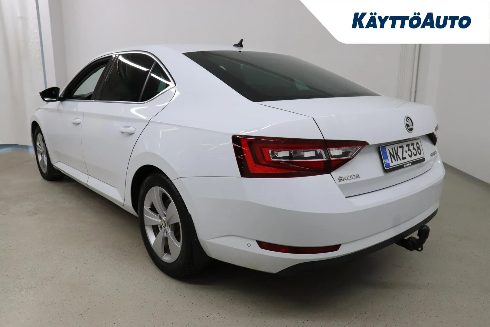 SKODA Superb NKZ-338 carousel image