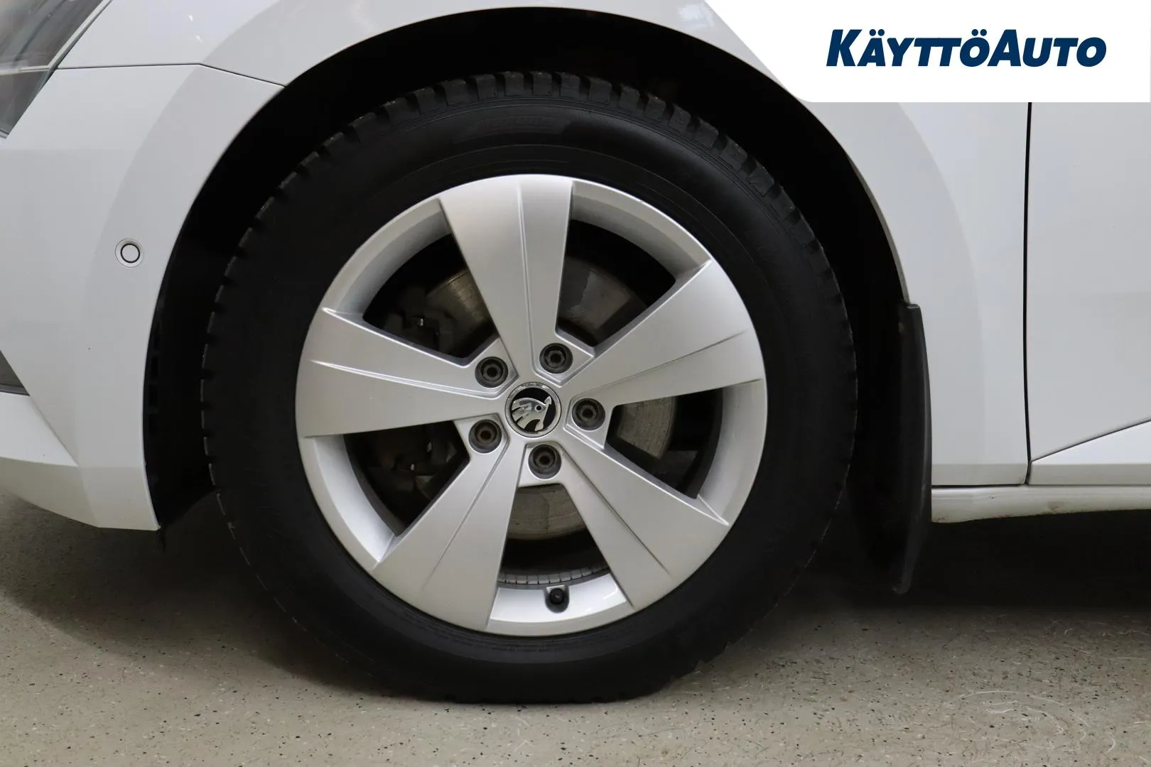 SKODA Superb NKZ-338 carousel image