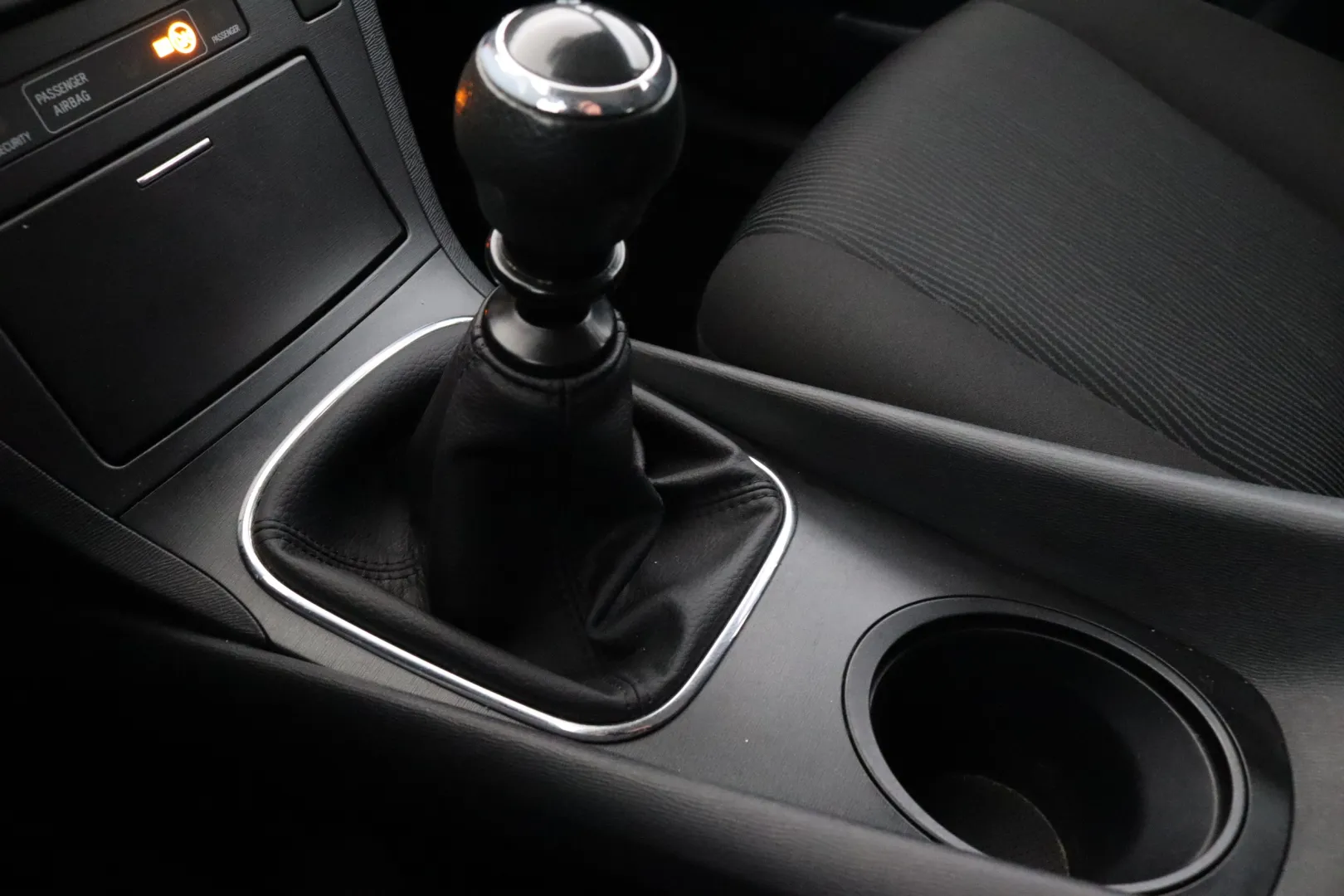 TOYOTA Avensis LLM-297 carousel image