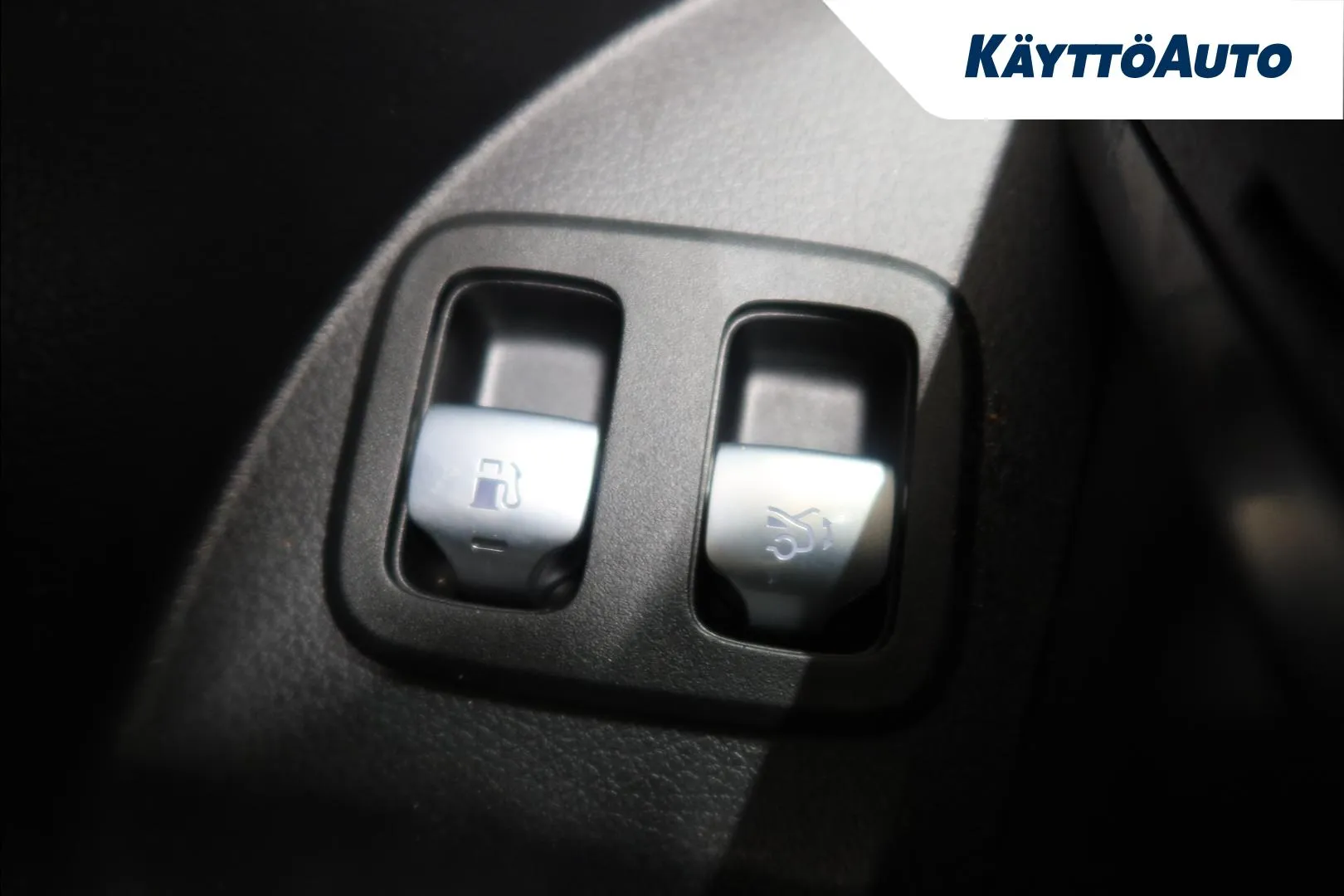 MERCEDES-BENZ GLC XSK-305 carousel image