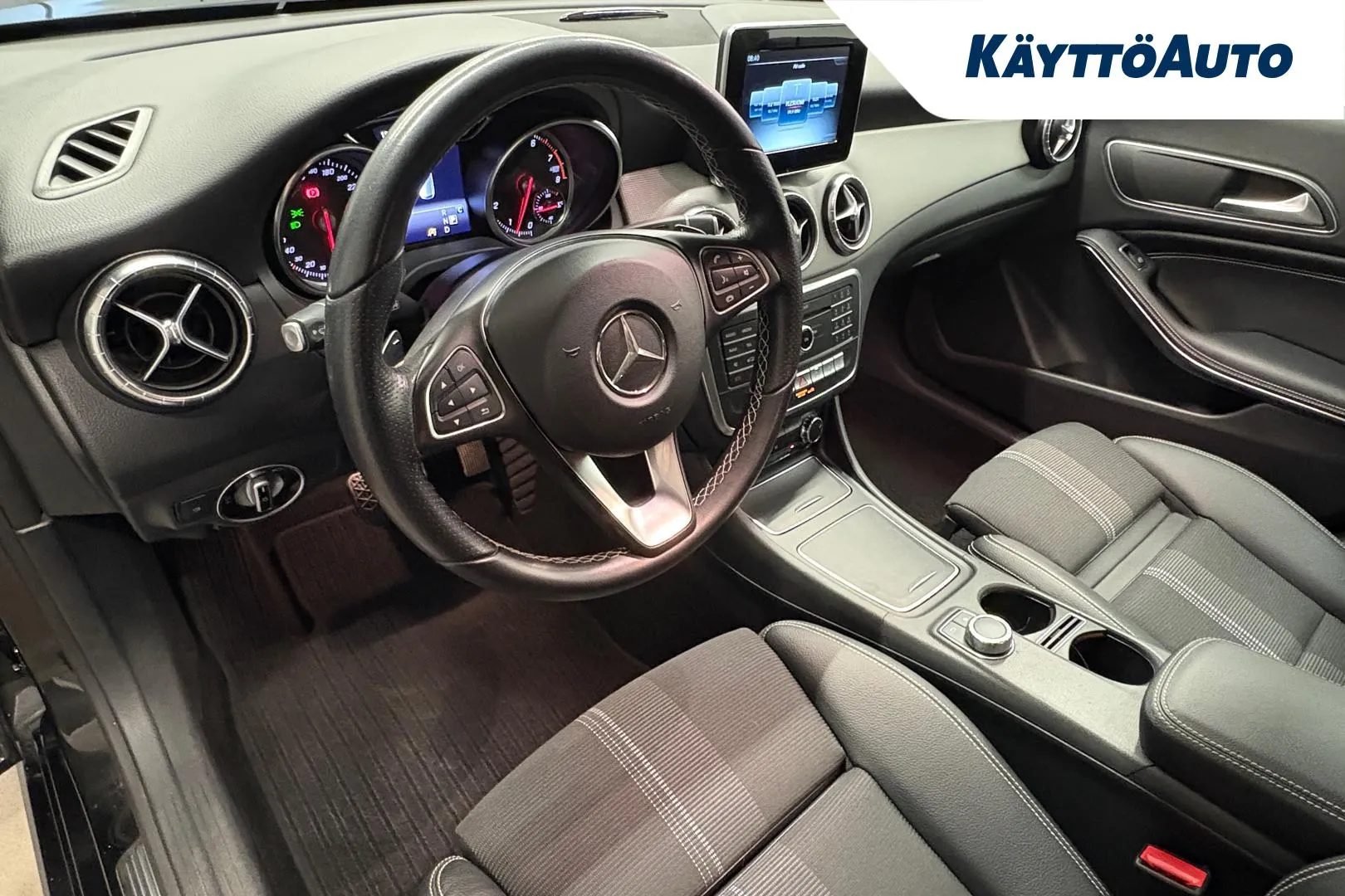 MERCEDES-BENZ CLA FRA-636 carousel image