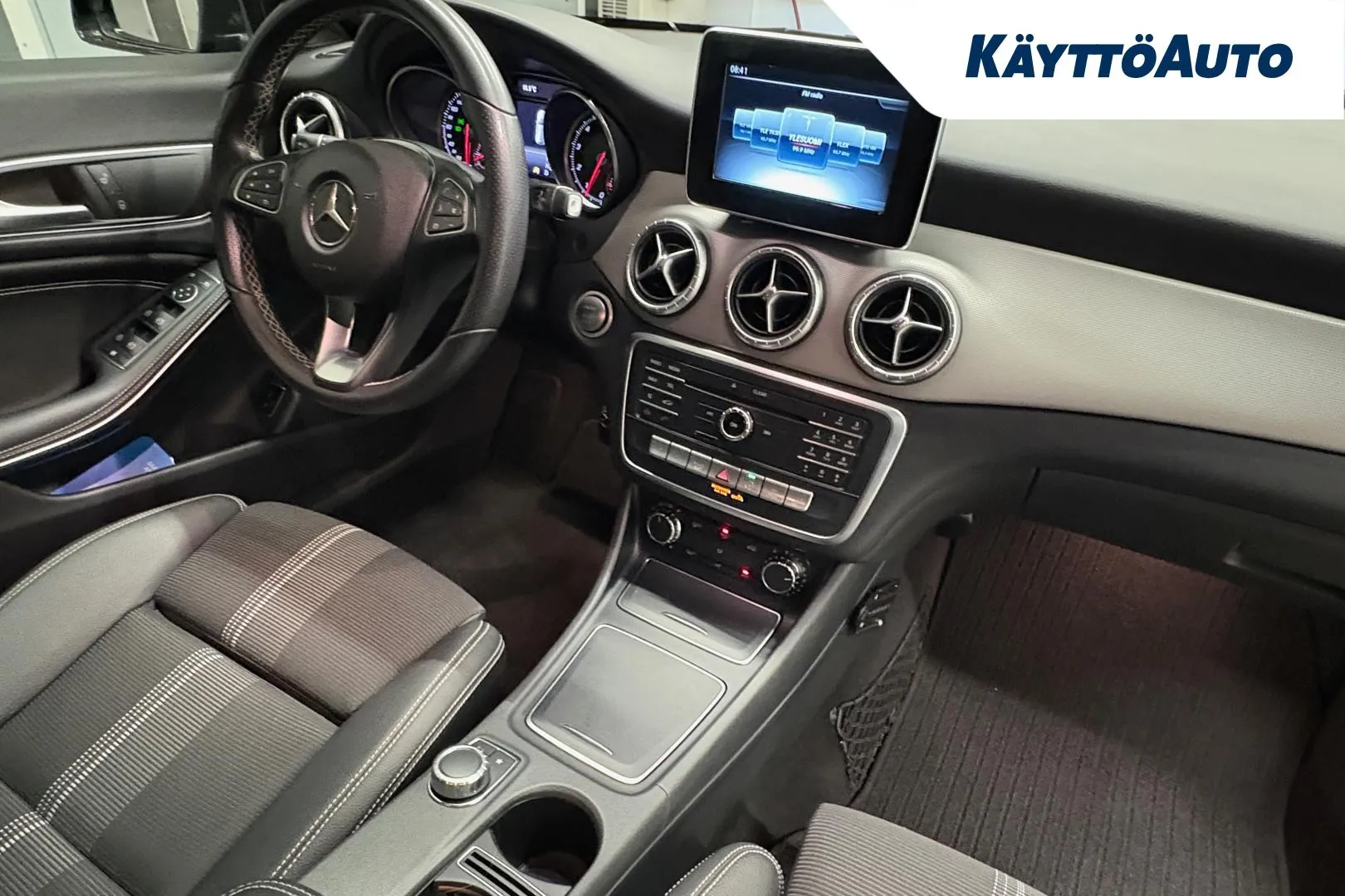 MERCEDES-BENZ CLA FRA-636 carousel image