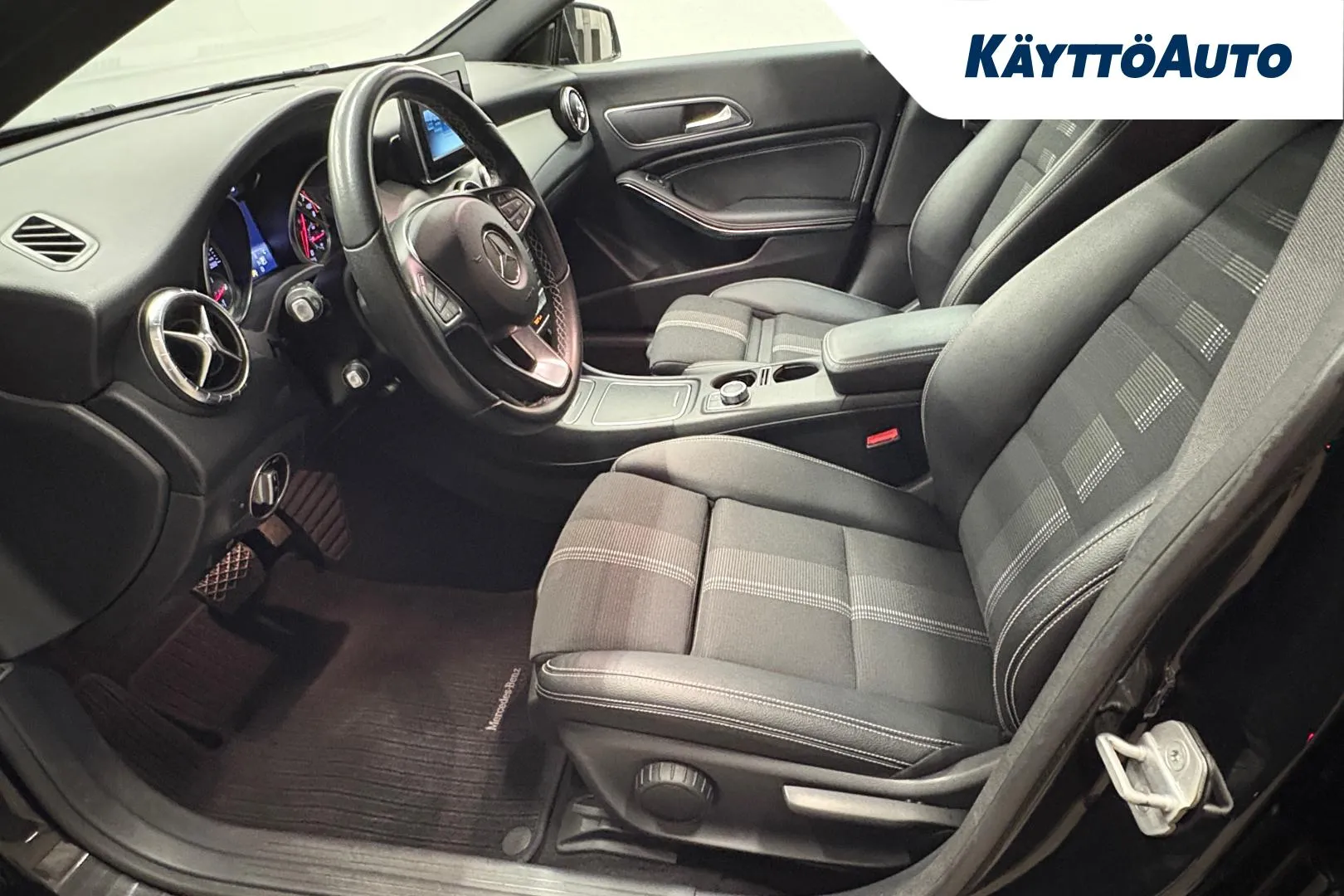 MERCEDES-BENZ CLA FRA-636 carousel image