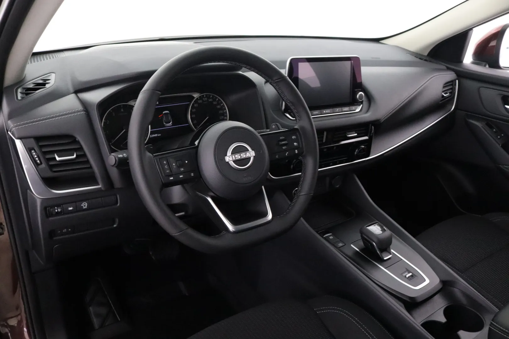 NISSAN Qashqai XSS-529 carousel image