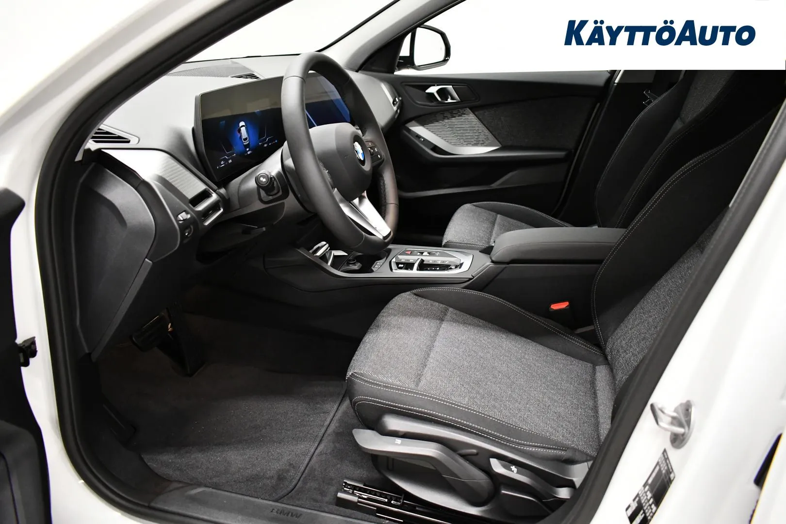 BMW 81G KXN-584 carousel image