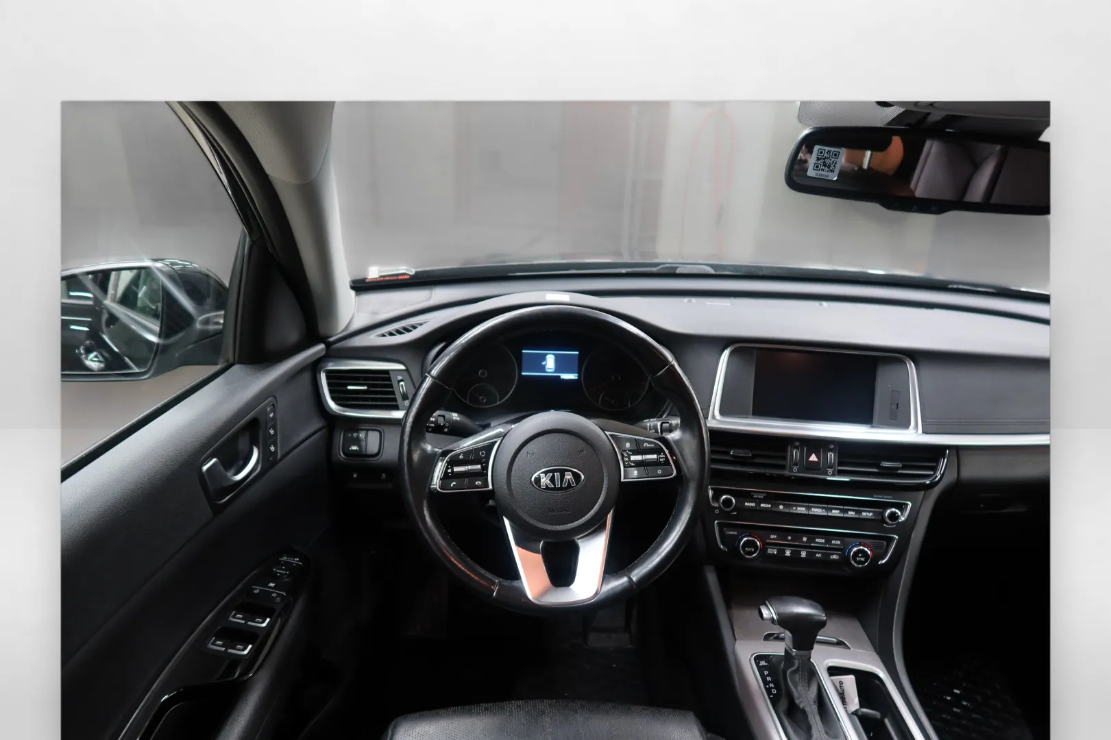 Kia Optima EUN-421 carousel image