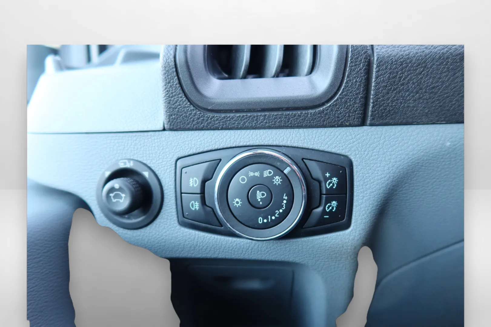 Ford Transit RTL-782 carousel image