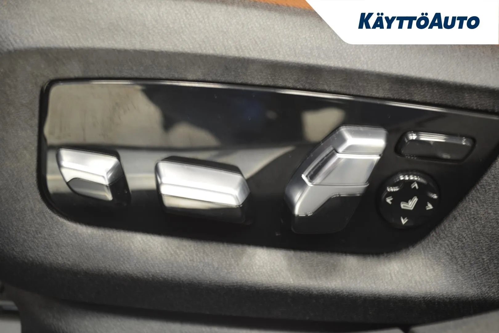 BMW 745 CMK-504 carousel image