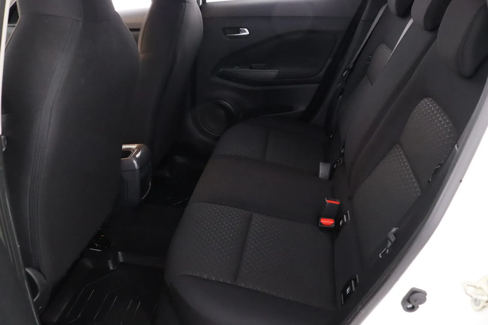 NISSAN Juke OZZ-675 carousel image