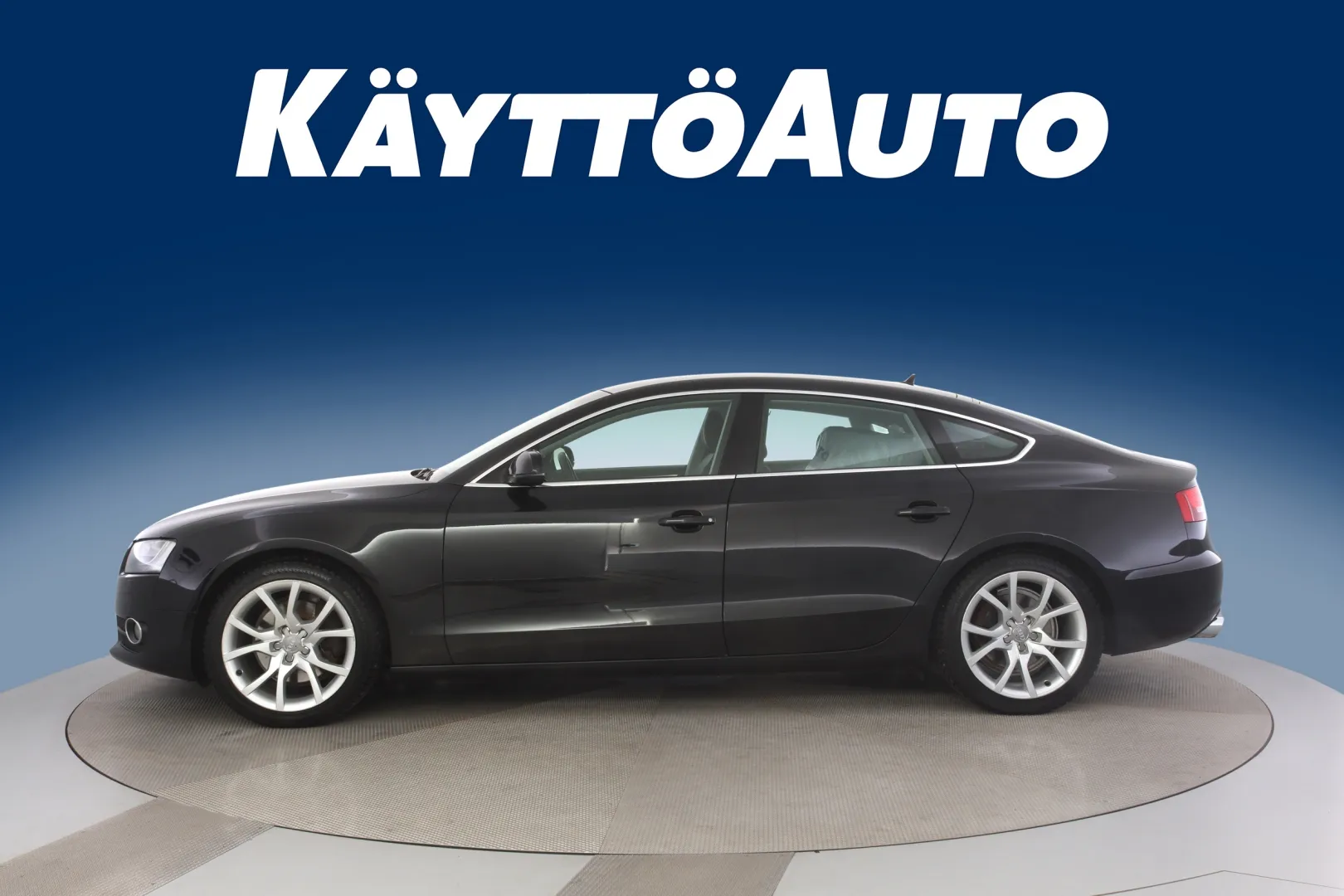 AUDI A5 OOZ-217 carousel image