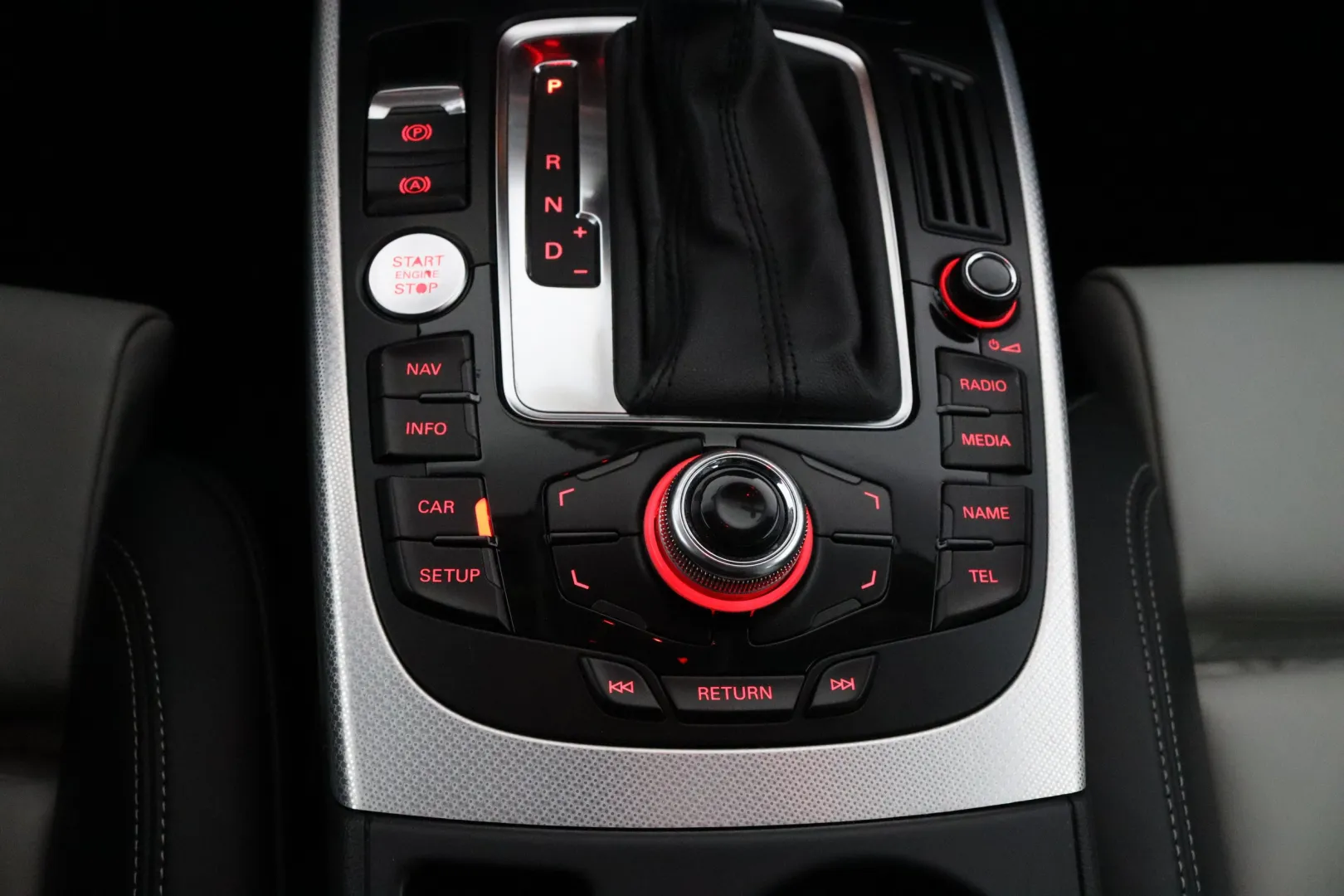 AUDI A5 OOZ-217 carousel image