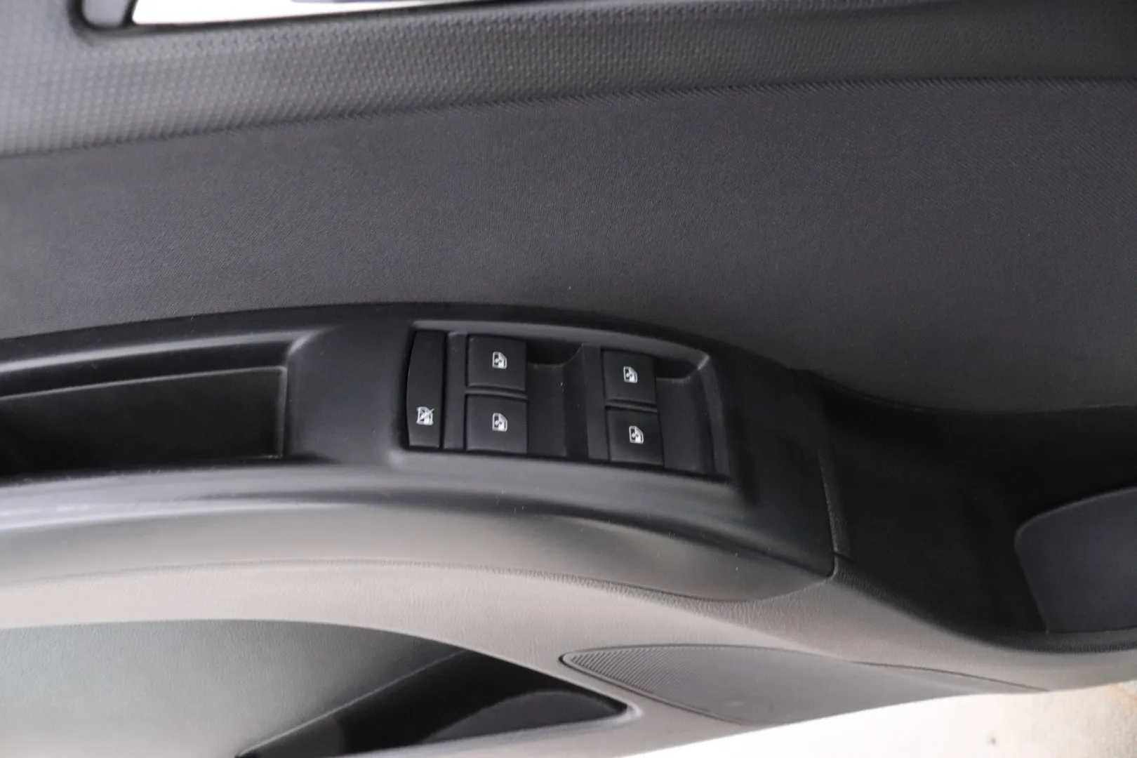 OPEL Meriva ENU-384 carousel image