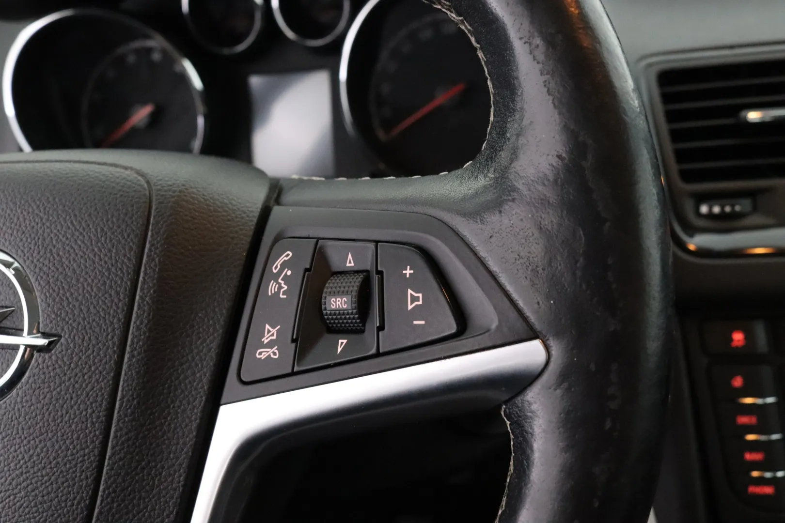 OPEL Meriva ENU-384 carousel image