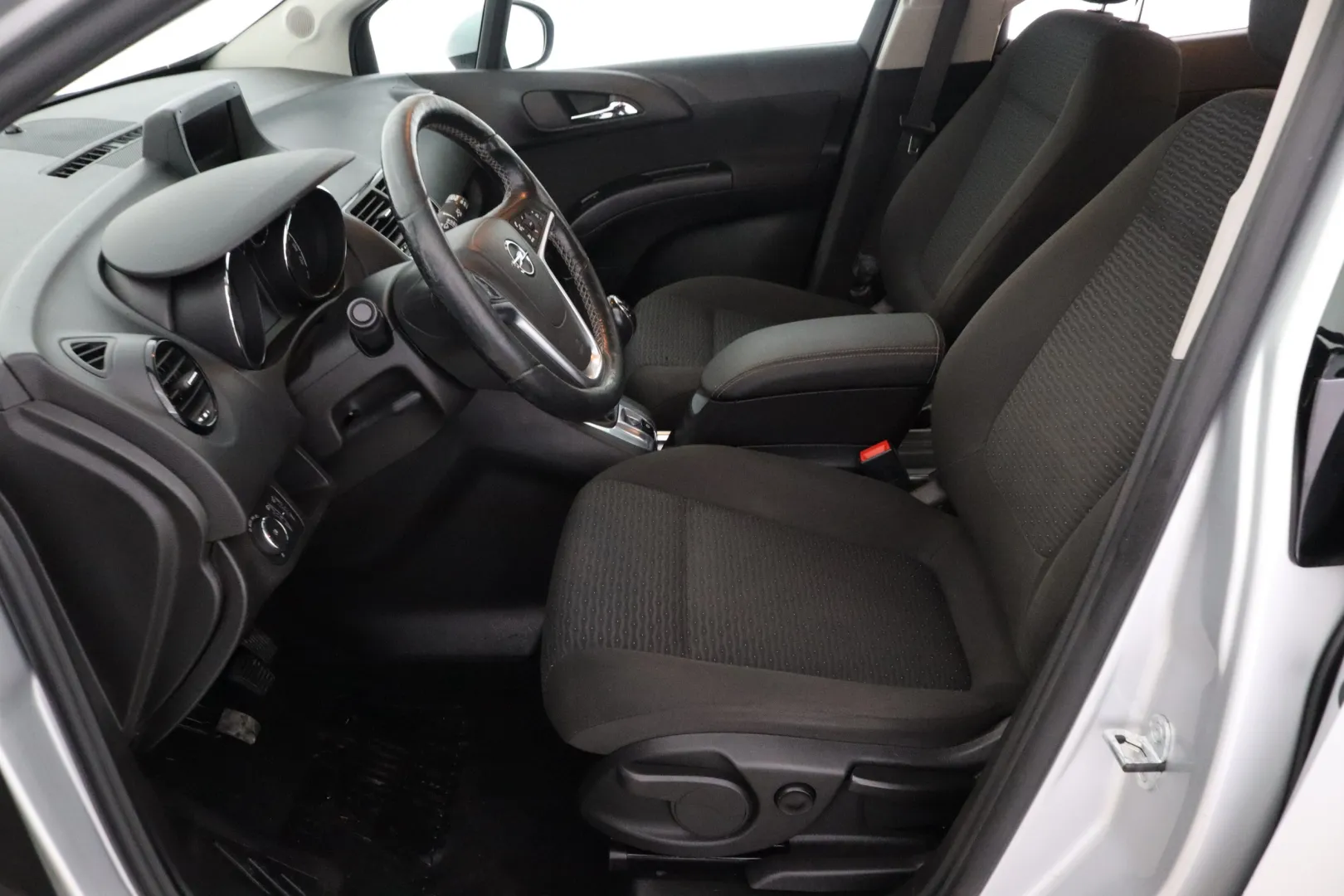 OPEL Meriva ENU-384 carousel image