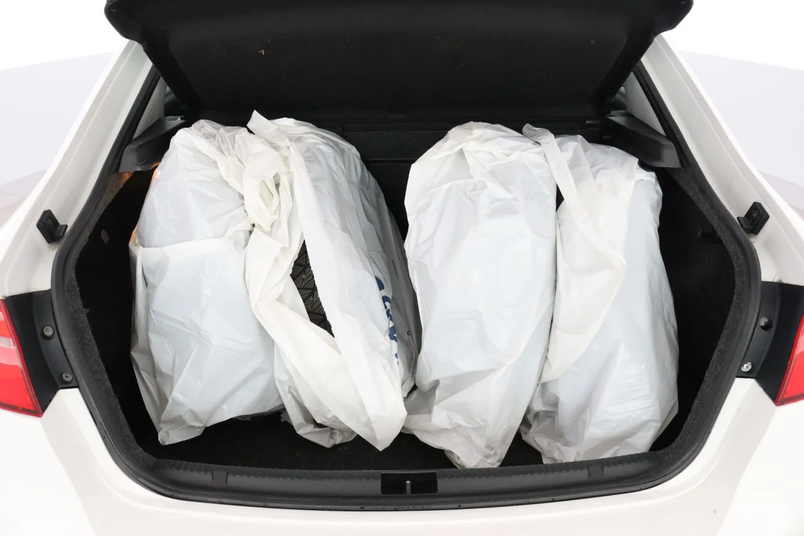 SEAT Toledo JJI-663 carousel image