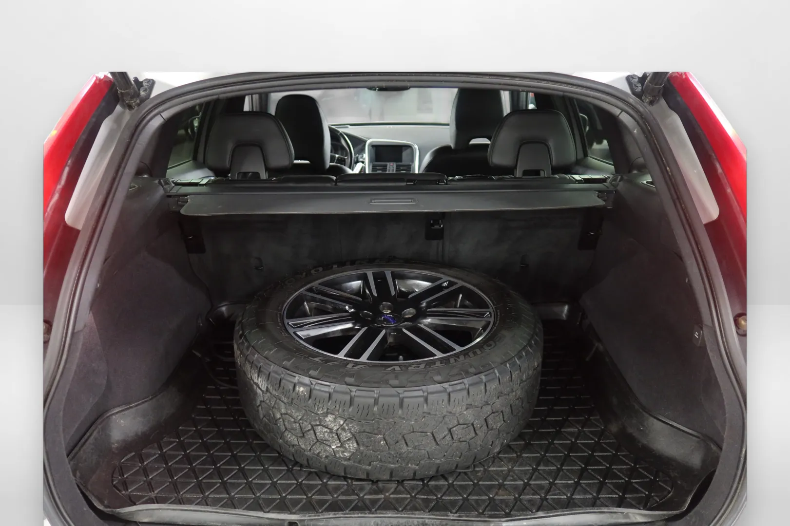 Volvo XC60 JKK-370 carousel image