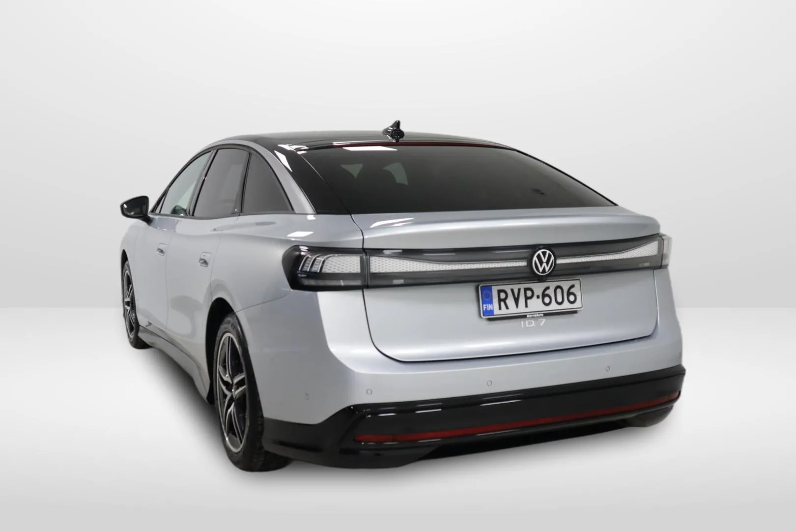 VOLKSWAGEN ID.7 RVP-606 carousel image