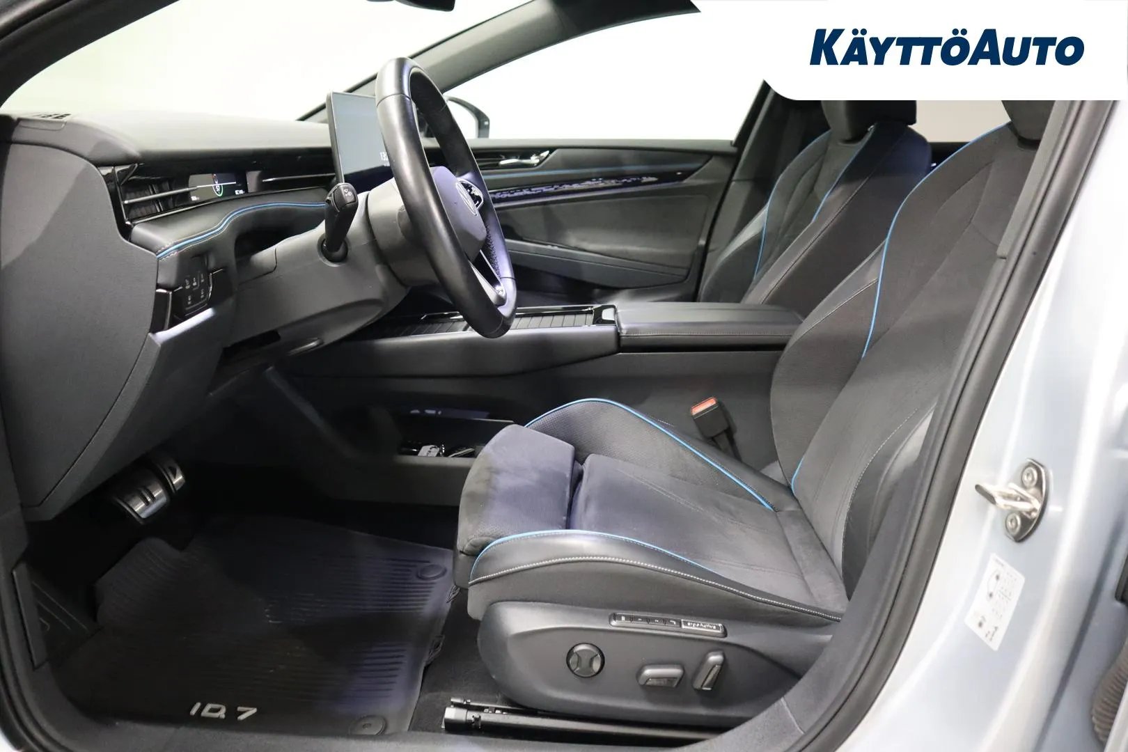 VOLKSWAGEN ID.7 RVP-606 carousel image