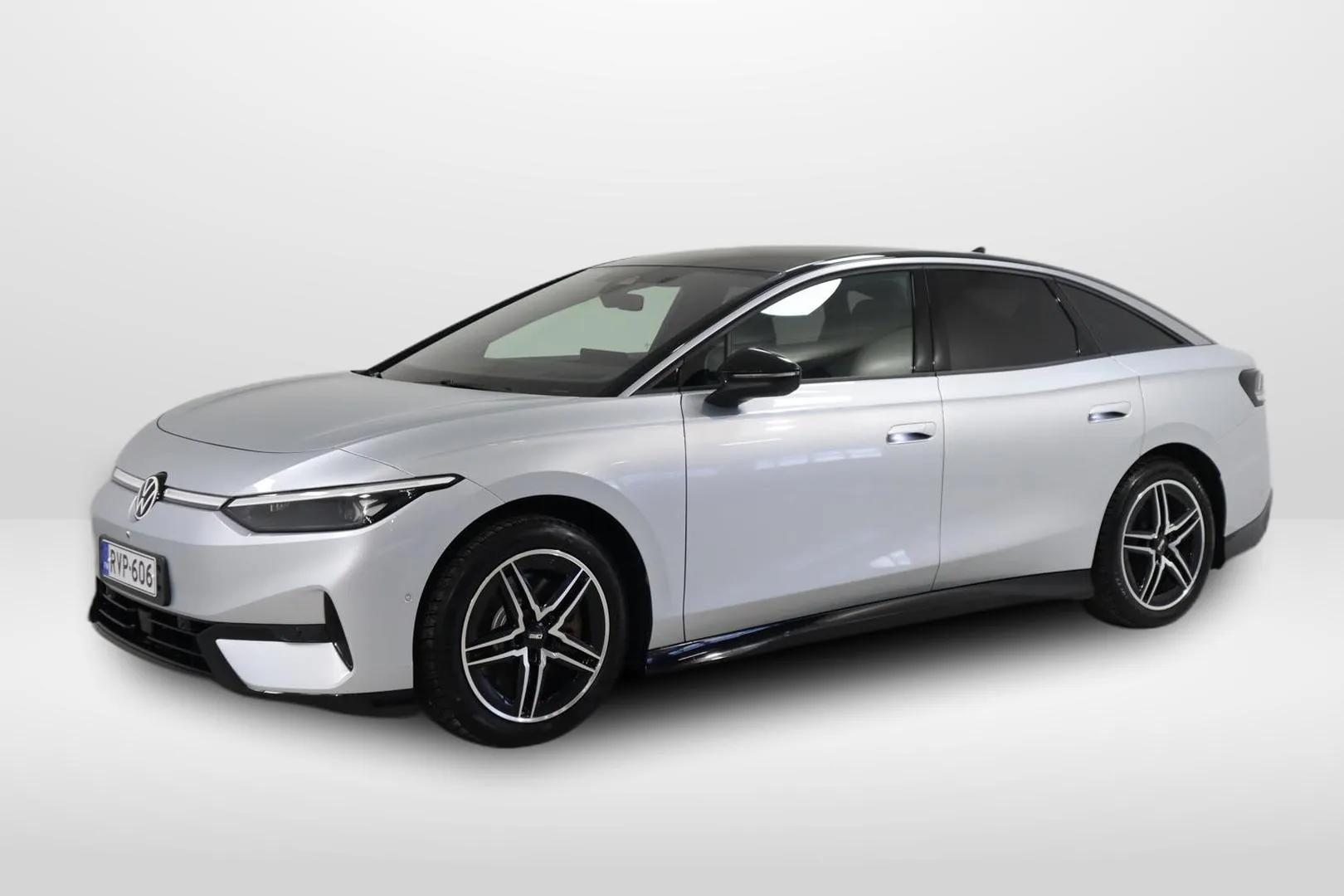 VOLKSWAGEN ID.7 RVP-606 carousel image