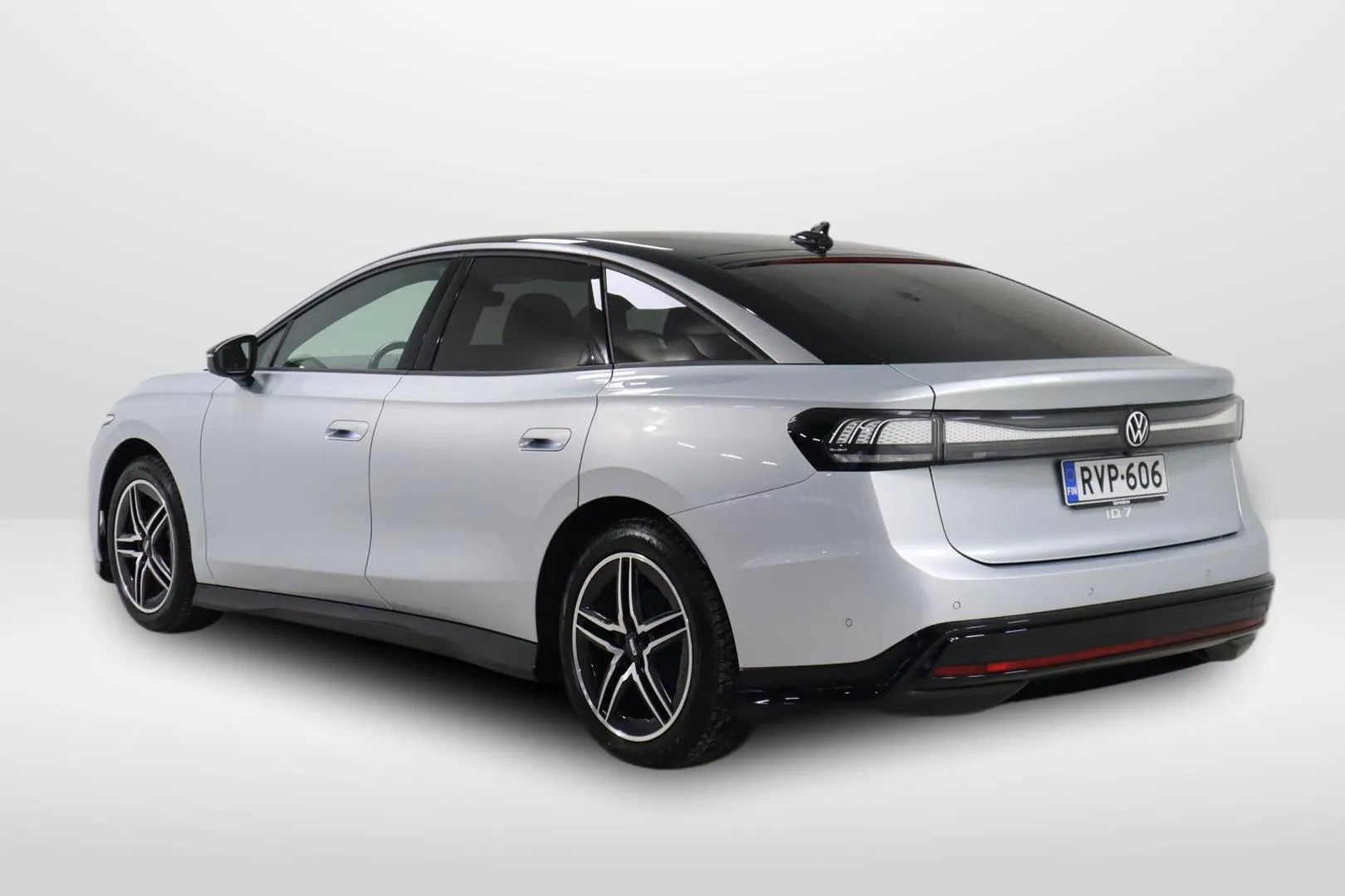 VOLKSWAGEN ID.7 RVP-606 carousel image