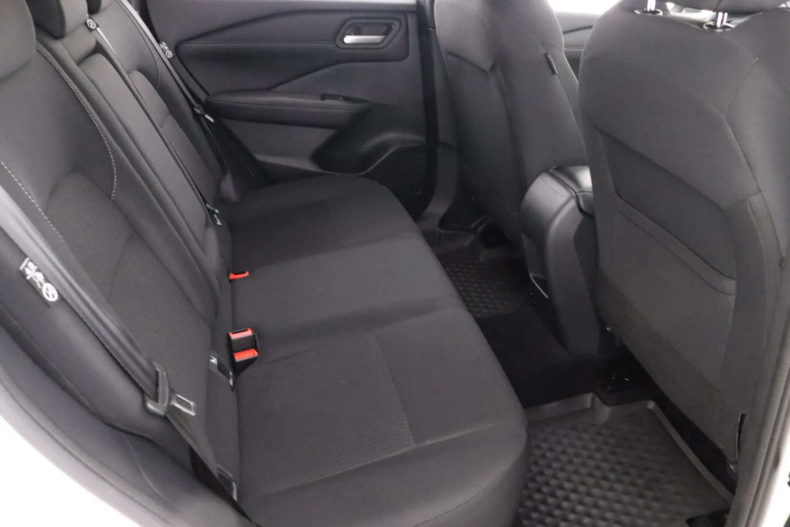 Nissan Qashqai GPV-824 carousel image