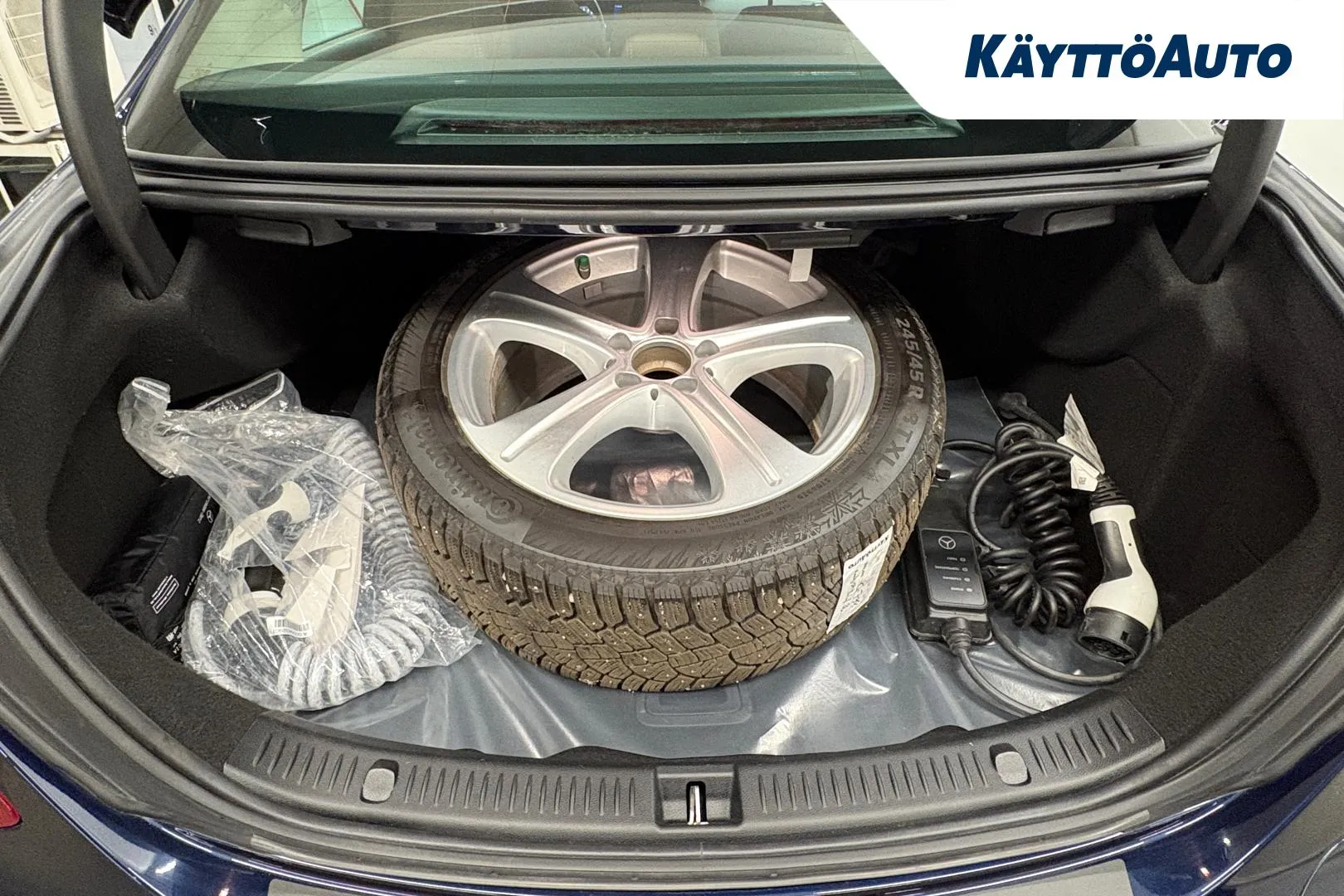 MERCEDES-BENZ E JKS-798 carousel image