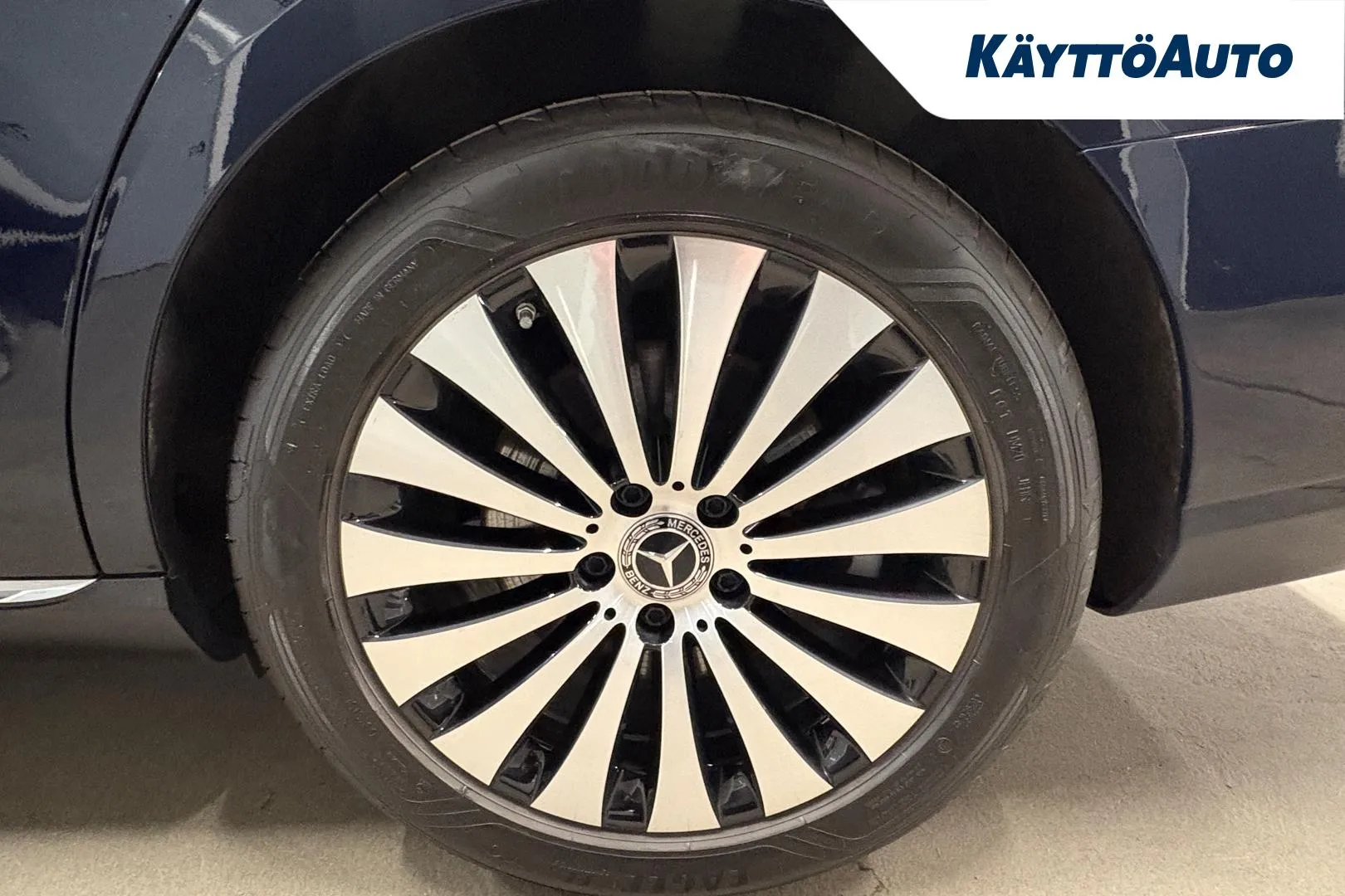 MERCEDES-BENZ E JKS-798 carousel image