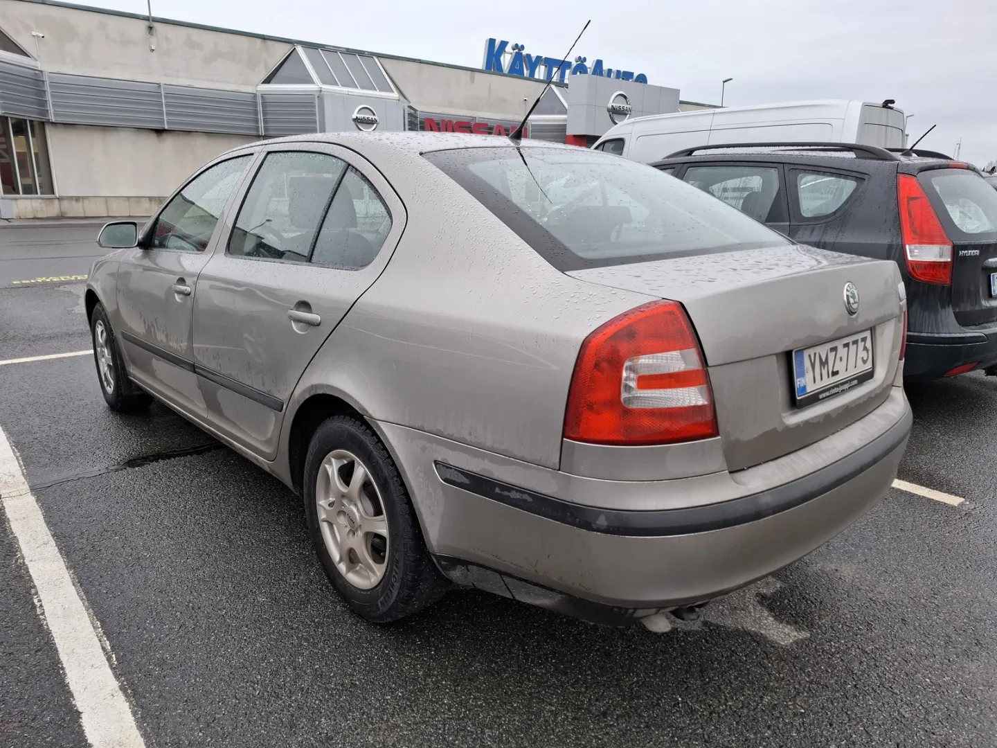 SKODA Octavia YMZ-773 carousel image