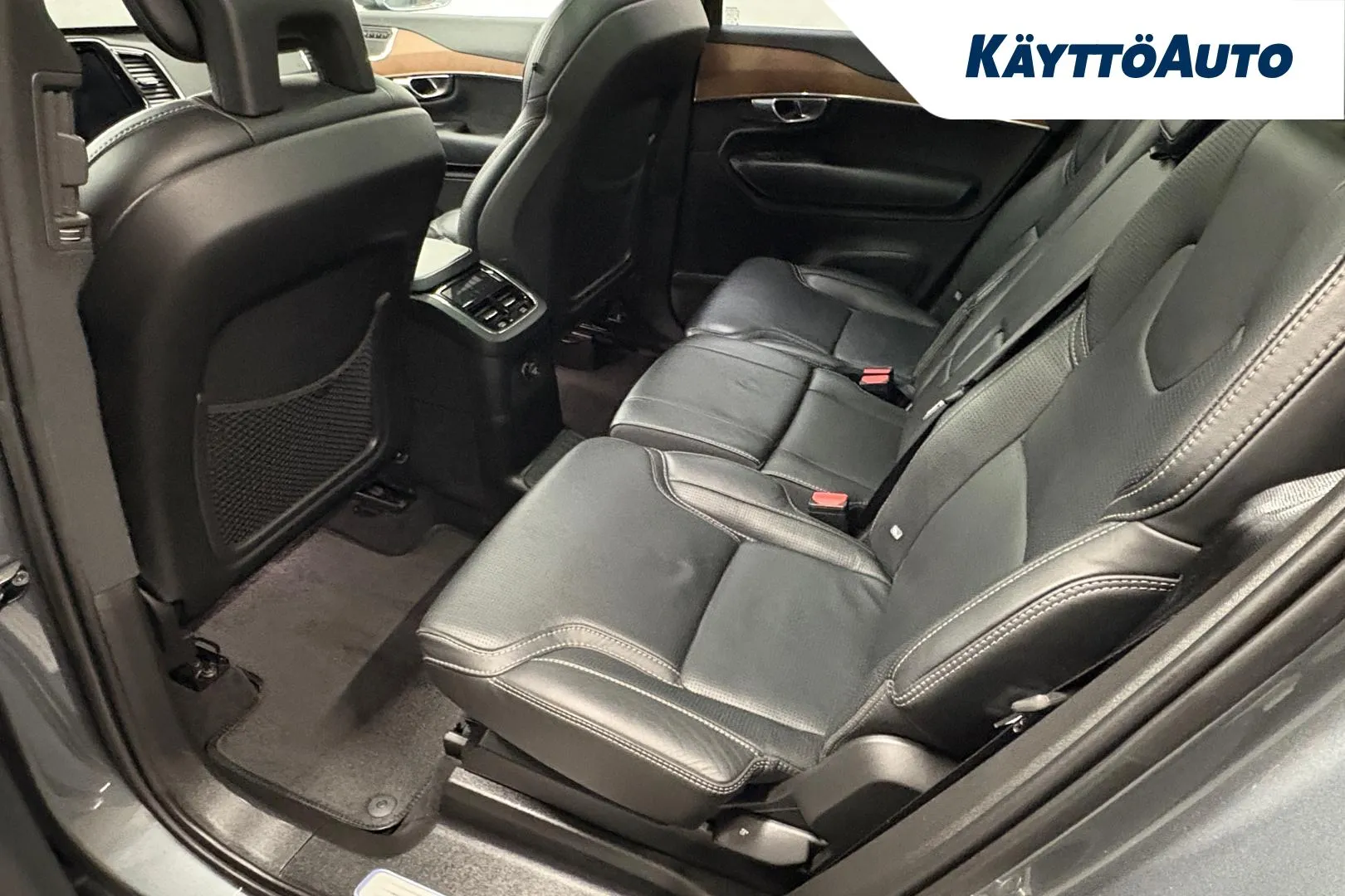 VOLVO XC90 EPH-671 carousel image