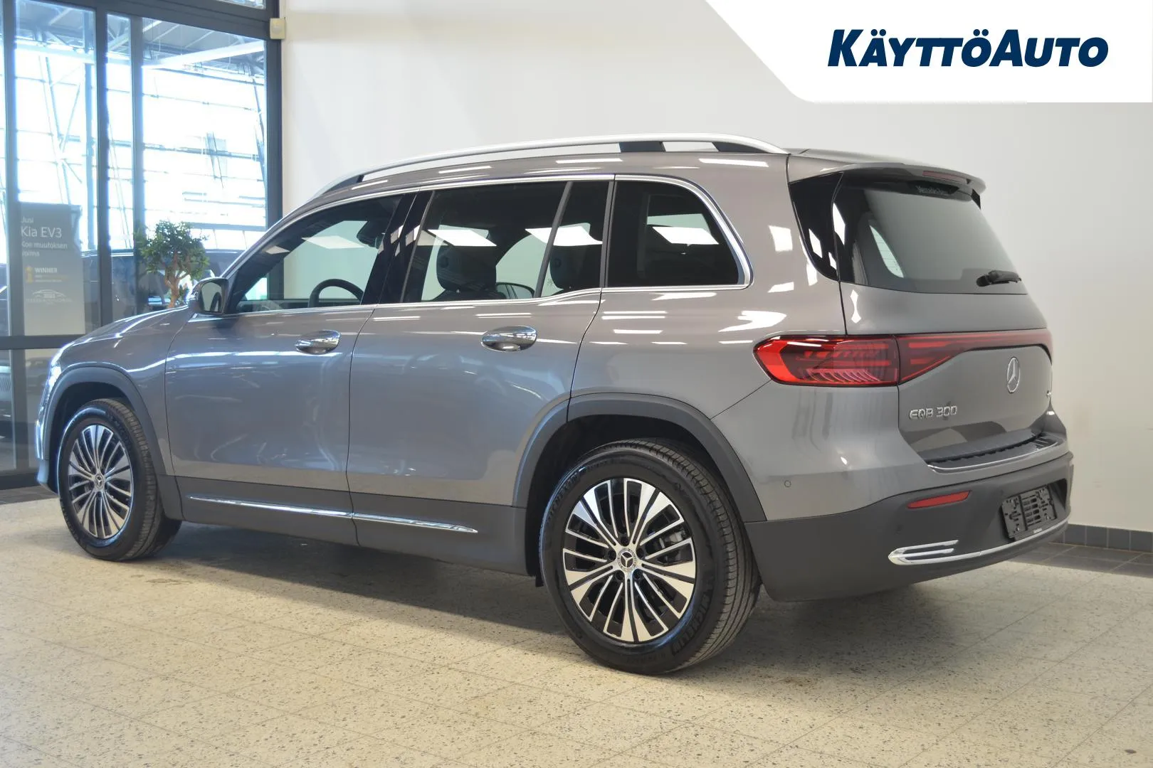 Mercedes-Benz EQB XUZ-634 carousel image