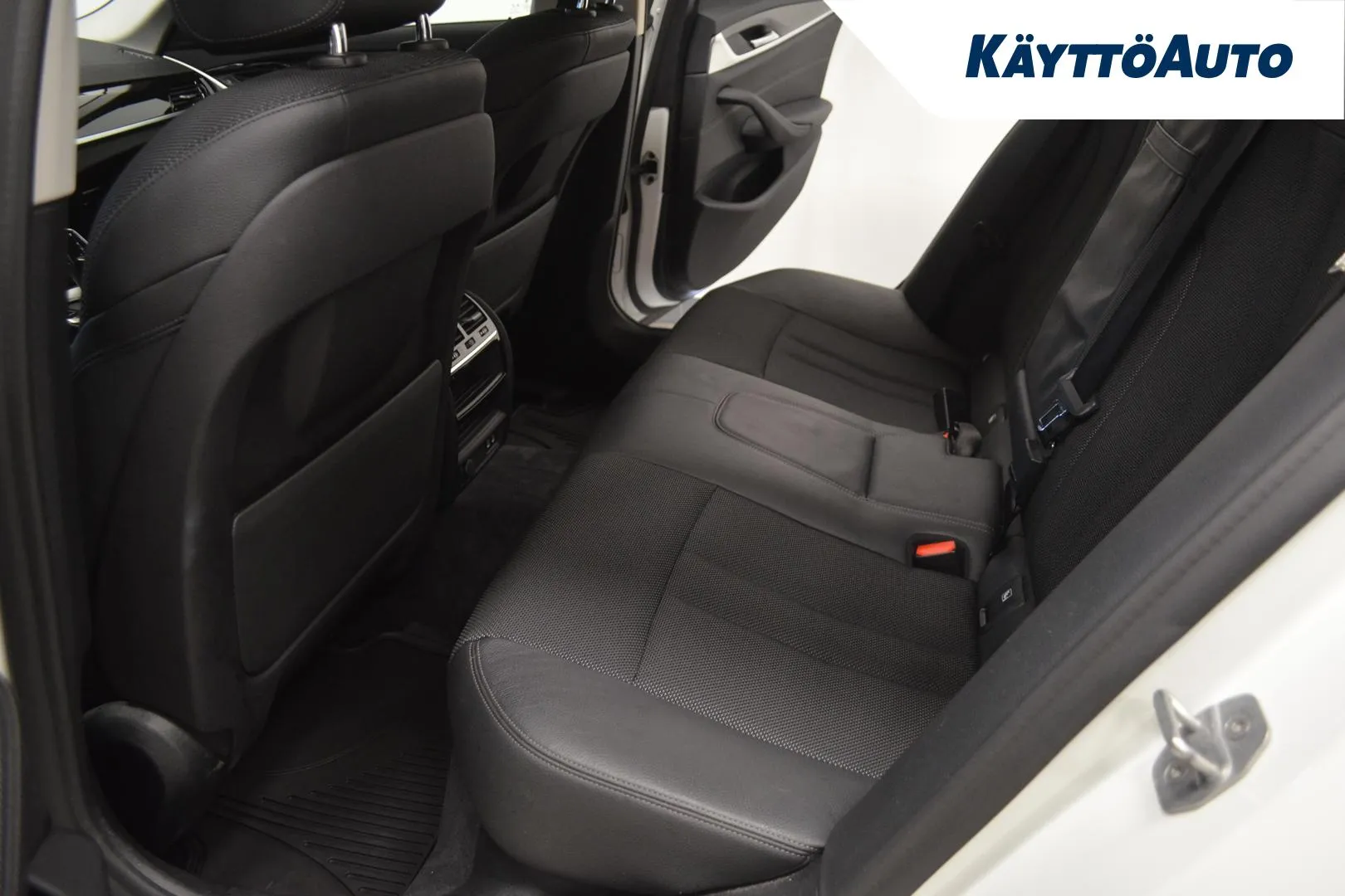 BMW 530 ZNT-246 carousel image